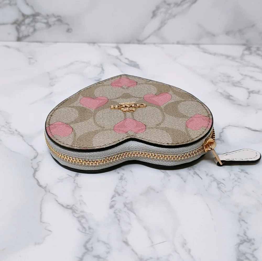 coach heart signature coin case - Picture 5 of 6